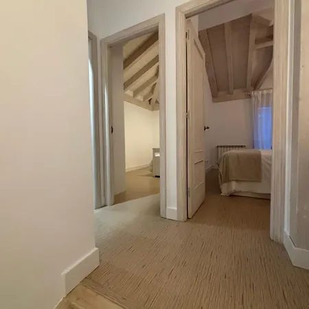 Casa Rugama Con Piscina De Temporada En El Corazon De Cantabria Сasa de vacaciones