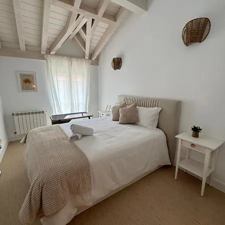 Casa Rugama Con Piscina De Verano En El Corazon De Cantabria * Arredondo