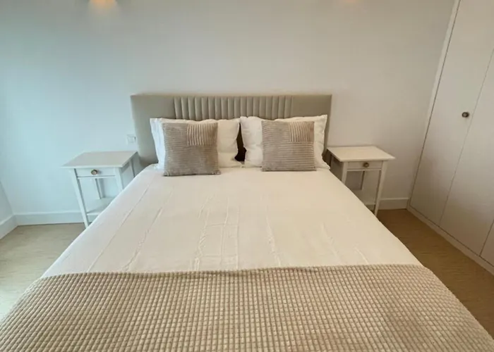 Casa Rugama Con Piscina De Verano En El Corazon De Cantabria